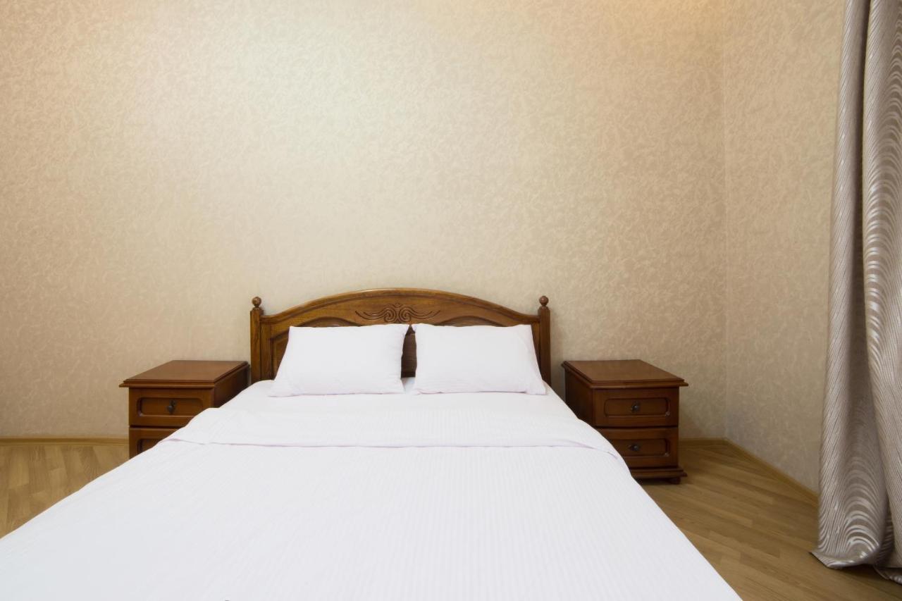 Apartment On Virmenska 3, With 2 Separate Bedrooms Lviv Dış mekan fotoğraf